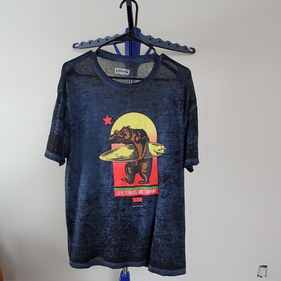 Levi Strauss California Bear Surfing T-Shirt - Picture 2 of 3
